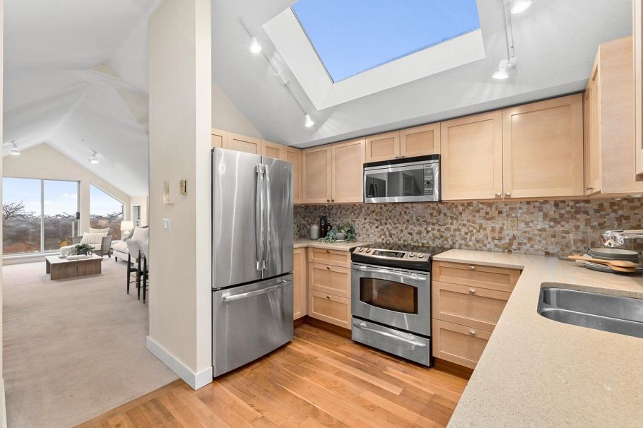 3274 W 1st Avenue Vancouver, BC - 11