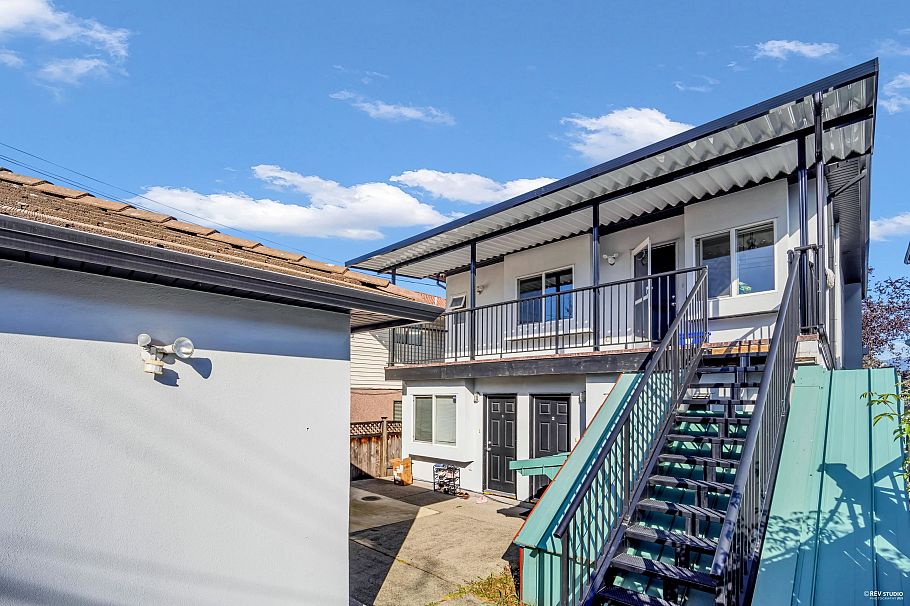 3440 E 25th Avenue Vancouver, BC - 27