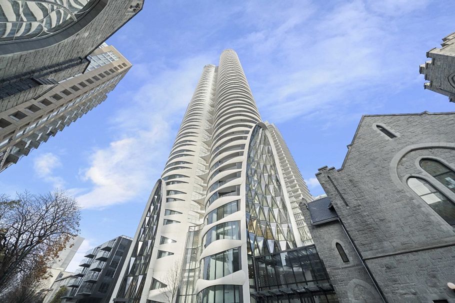 706 1033 Nelson Street Vancouver, BC - 1