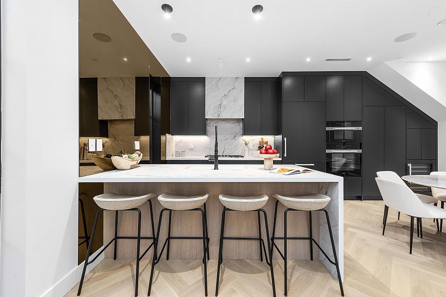 1 240 E 37th Avenue Vancouver, BC - 15