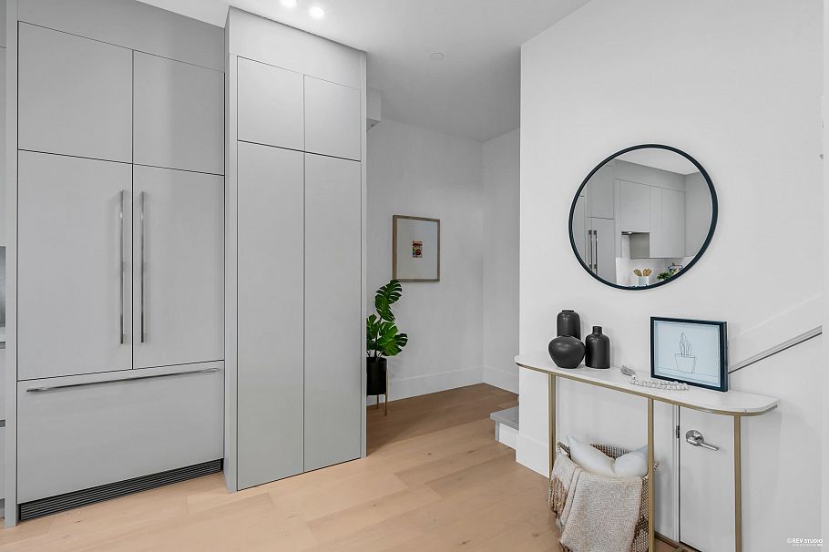 2917 Charles Street Vancouver, BC - 14