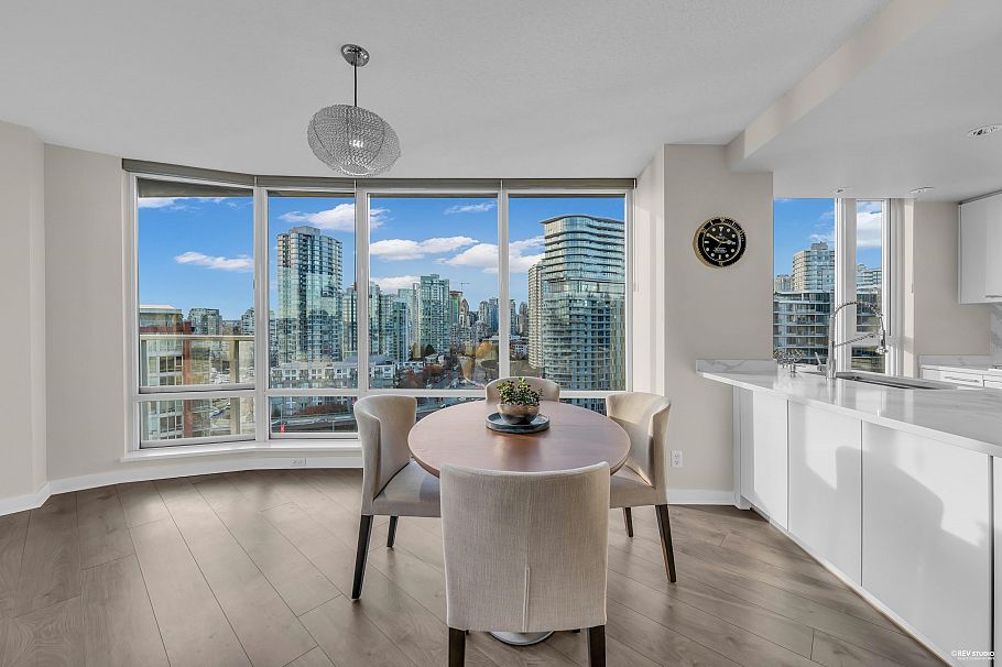 1906 918 Cooperage Way Vancouver, BC - 9