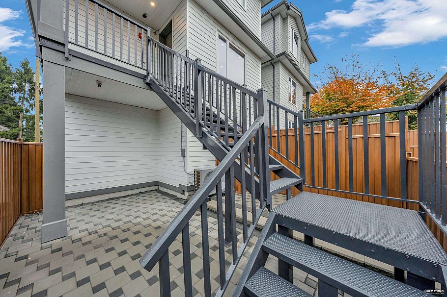 3 3090 Vanness Avenue Vancouver, BC - 21