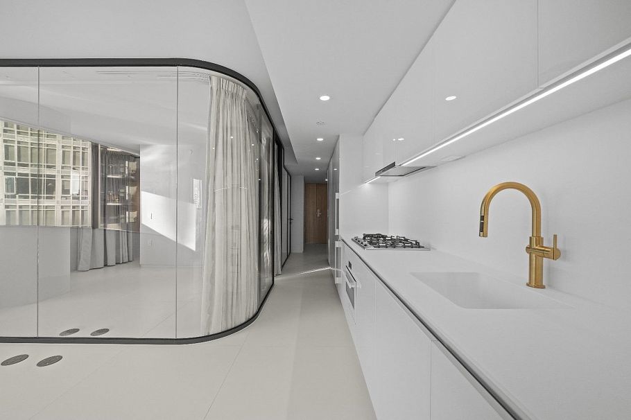 706 1033 Nelson Street Vancouver, BC - 2