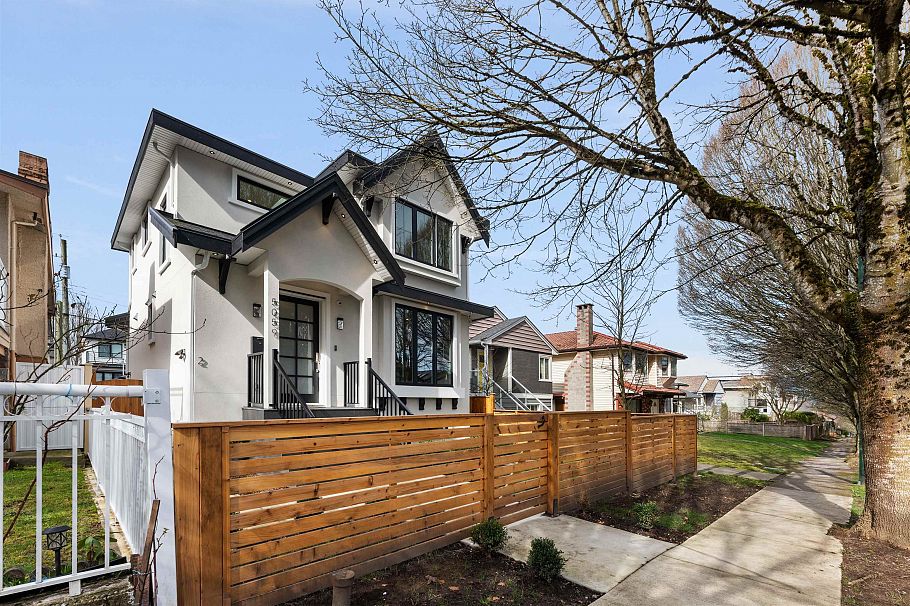 5059 Sherbrooke Street Vancouver, BC - 30