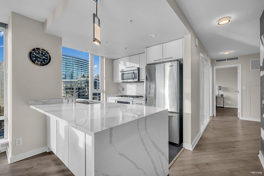 1906 918 Cooperage Way Vancouver, BC - 14