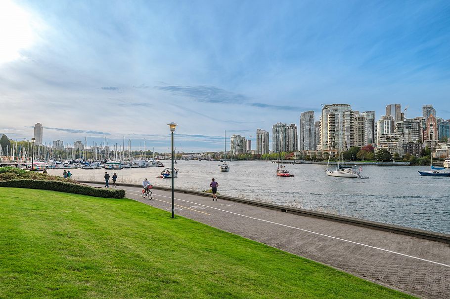 202 525 Wheelhouse Square Vancouver, BC - 25