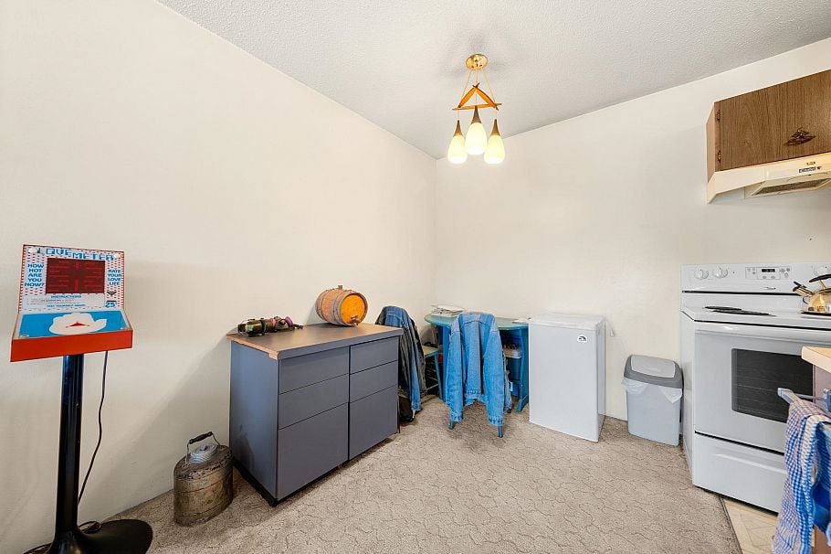 309 135 W 21st Street North Vancouver, BC - 13