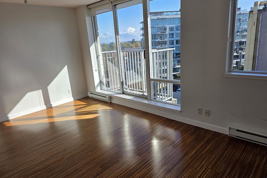 806 328 E 11th Avenue Vancouver, BC - 2