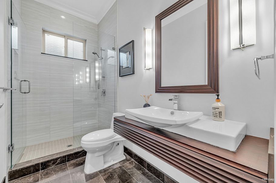 7458 Maple Street Vancouver, BC - 30