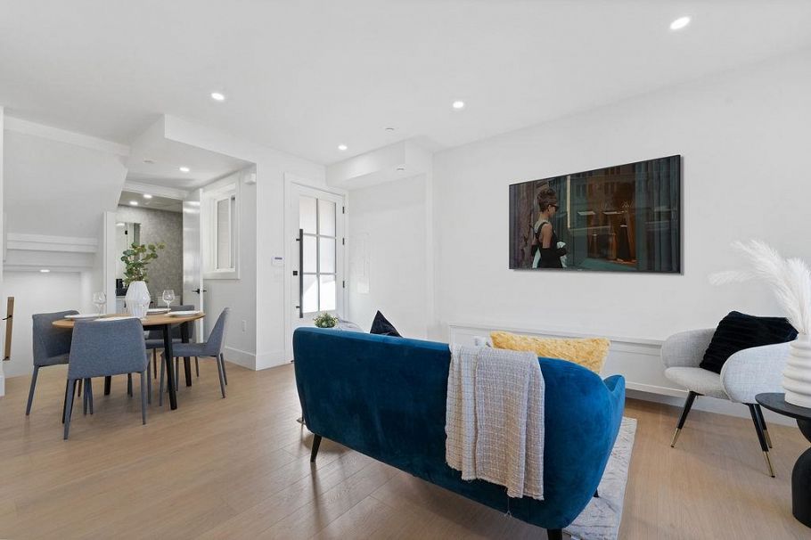 2 2447 E 41st Avenue Vancouver, BC - 4