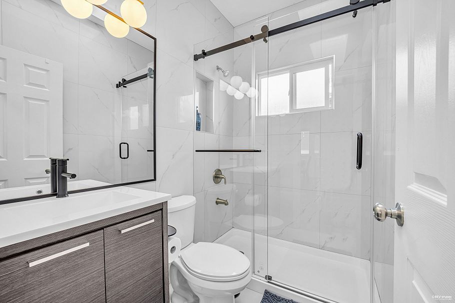 3440 E 25th Avenue Vancouver, BC - 14