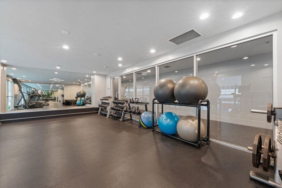 2205 111 W Georgia Street Vancouver, BC - 37