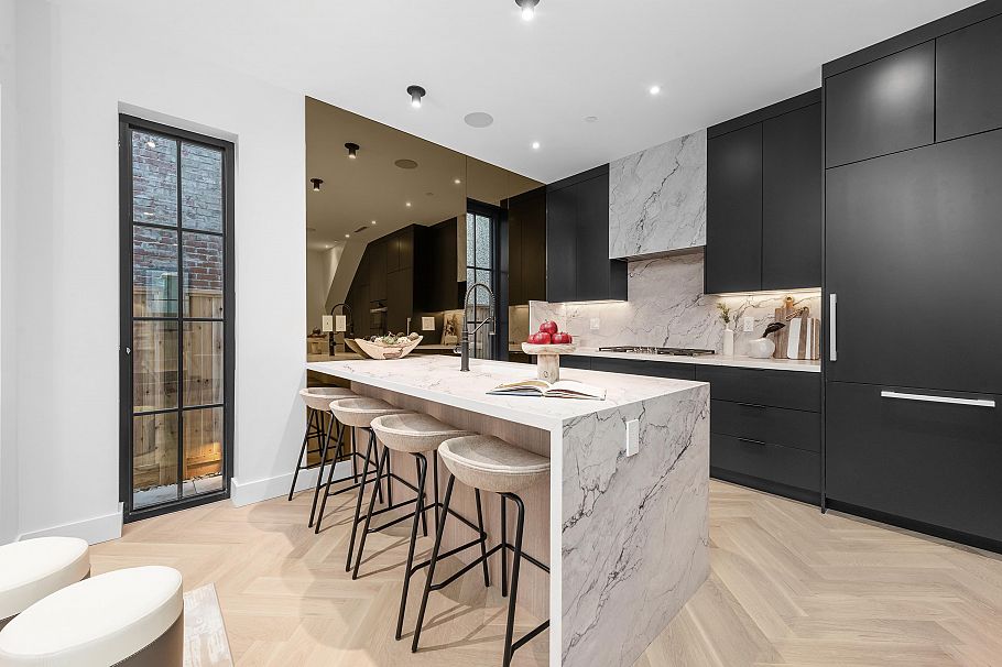 1 240 E 37th Avenue Vancouver, BC - 19