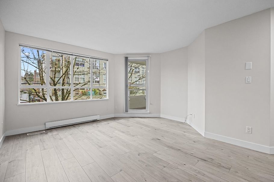 311 3489 Ascot Place Vancouver, BC - 3