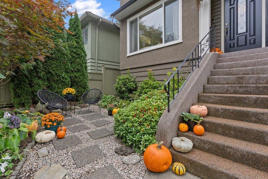 4833 Lanark Street Vancouver, BC - 4