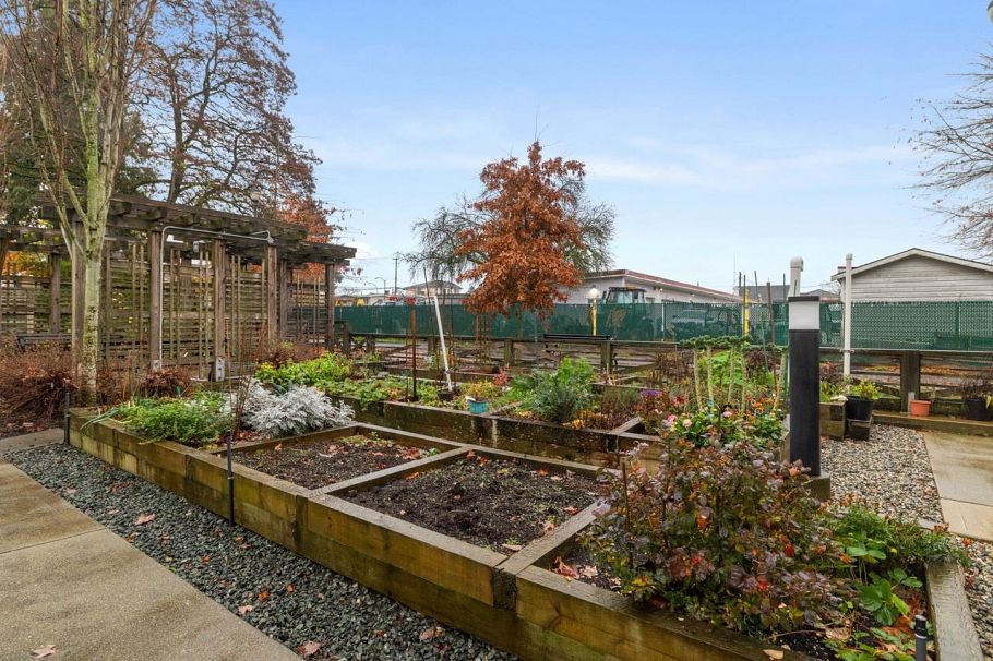 5837 Wales Street Vancouver, BC - 28