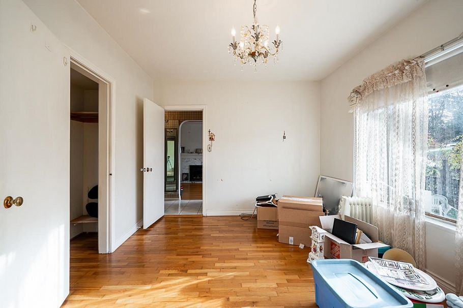 3205 E 3rd Avenue Vancouver, BC - 14