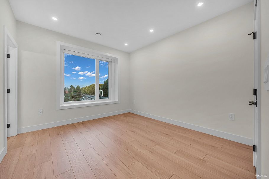 3 3090 Vanness Avenue Vancouver, BC - 13