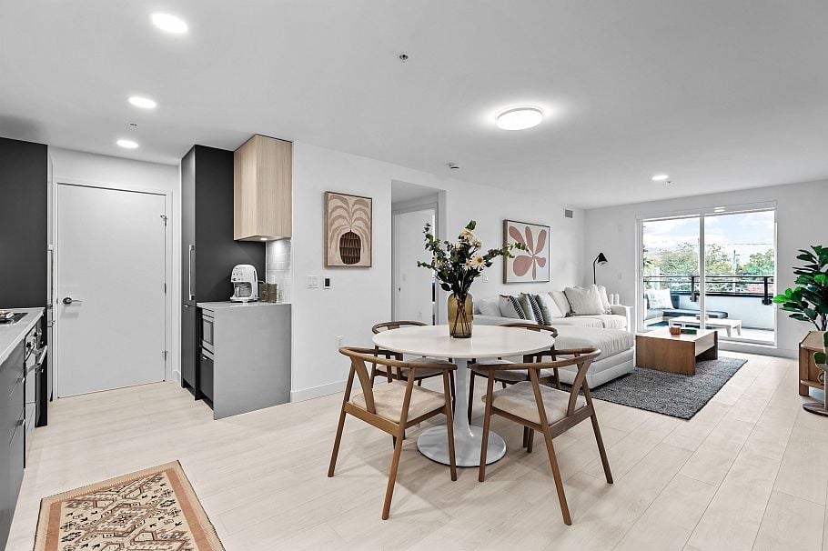 310 2419 Grant Street Vancouver, BC - 9