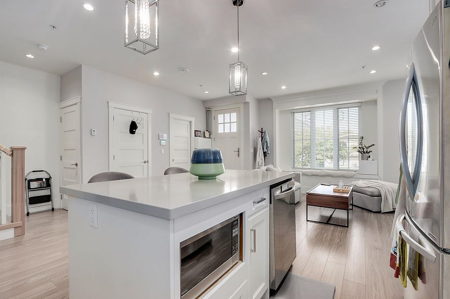 2496 Brock Street Vancouver, BC - 7