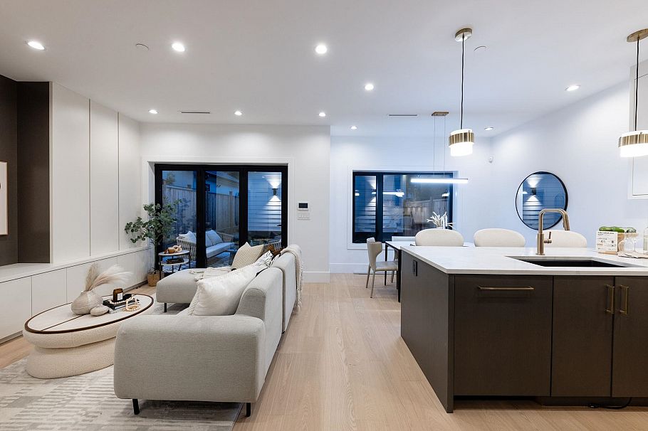 #2 1079 E 14th Avenue Vancouver, BC - 5