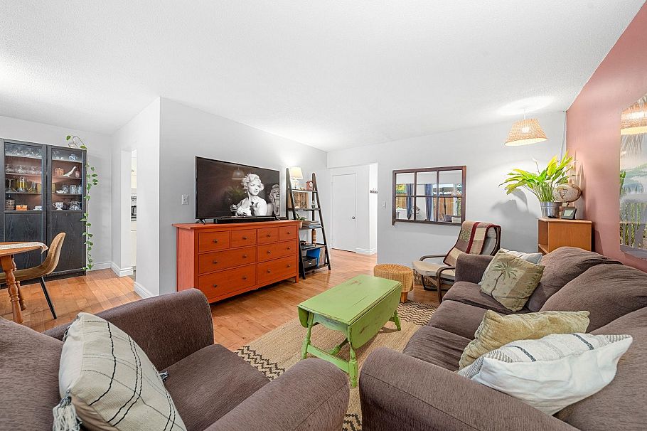 75 1034 Premier Street North Vancouver, BC - 2