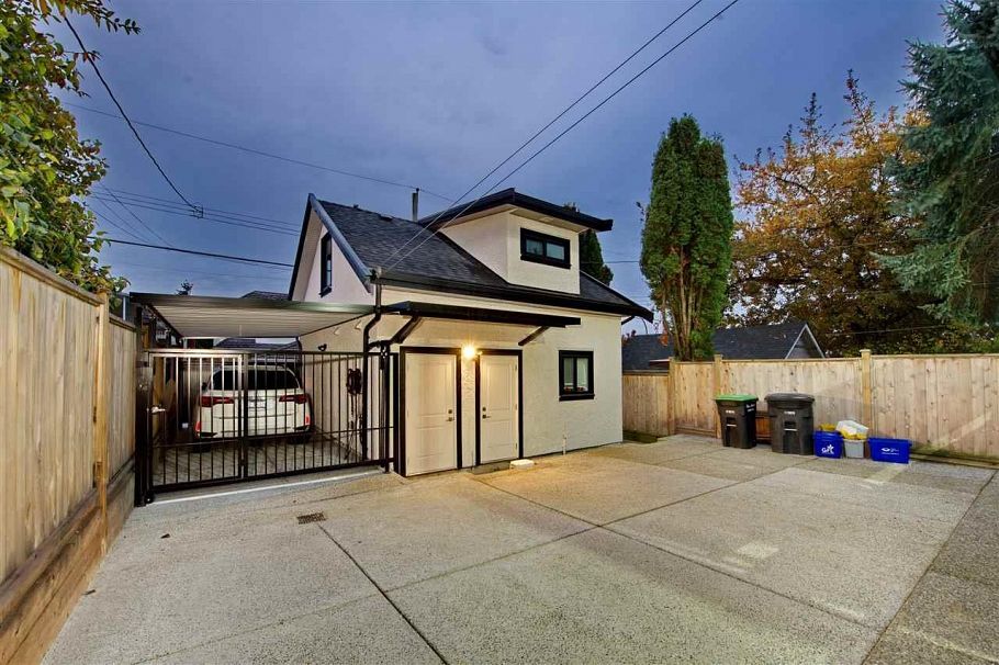 5886 Sherbrooke Street Vancouver, BC - 29