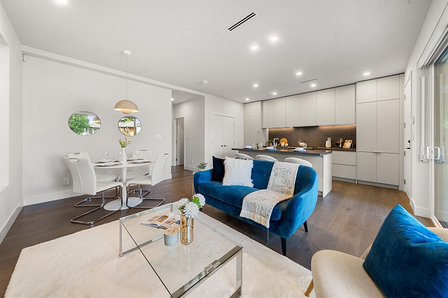 1 620 E 46th Avenue Vancouver, BC - 5