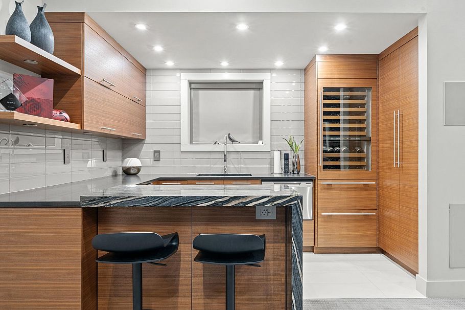 2140 Pemberton Avenue North Vancouver, BC - 22