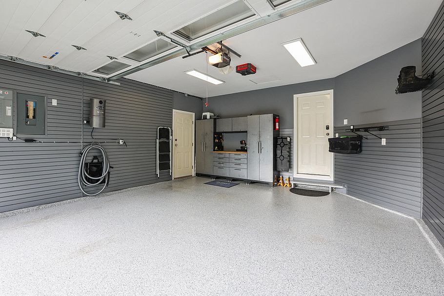 1076 Clements Avenue North Vancouver, BC - 27