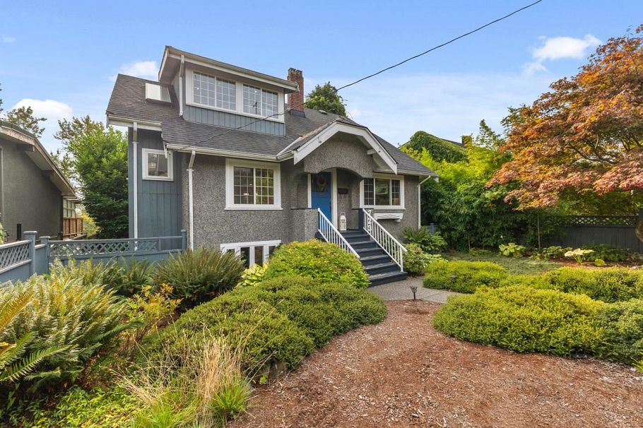 723 E 4th Street North Vancouver, BC - 2