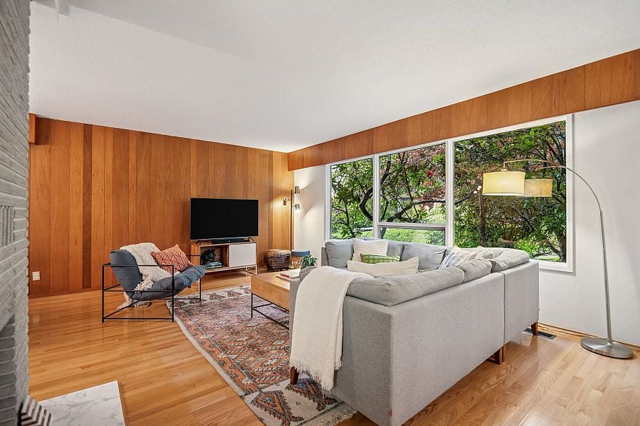 2174 Hoskins Road North Vancouver, BC - 5