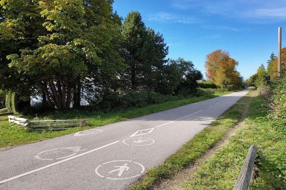 3988 Parkway Drive Vancouver, BC - 40