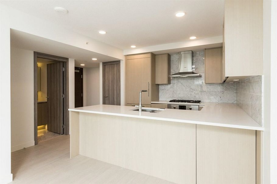 1101 8800 Hazelbridge Way Richmond, BC - 7