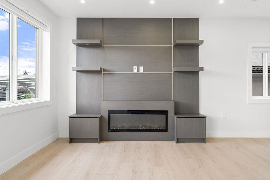 2 3274 E 44th Avenue Vancouver, BC - 8