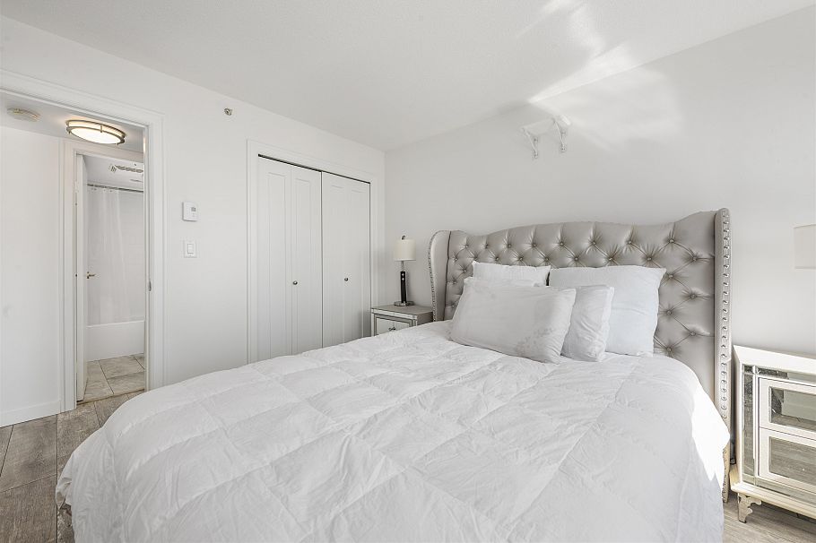 1401 811 Helmcken Street Vancouver, BC - 7