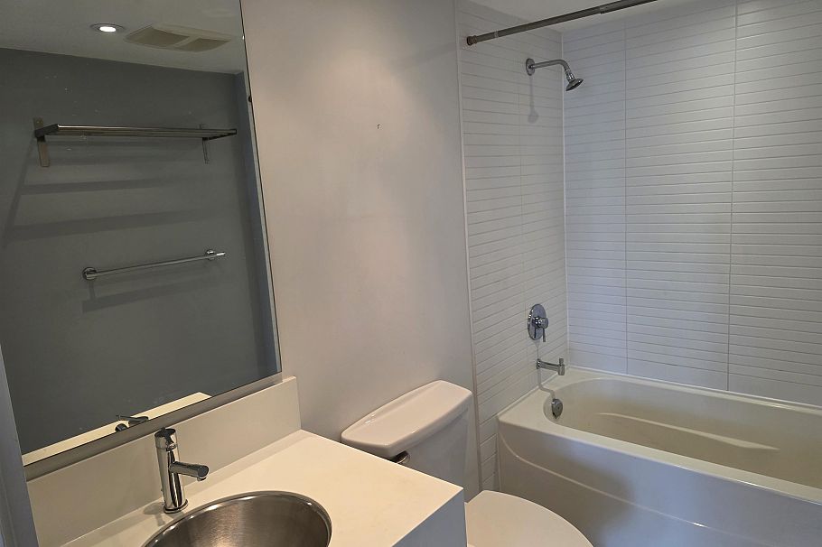 806 328 E 11th Avenue Vancouver, BC - 11