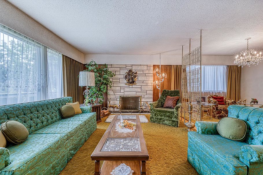 896 E 56th Avenue Vancouver, BC - 4