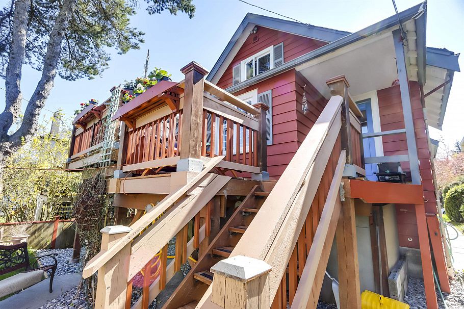 4529 W 8th Avenue Vancouver, BC - 27