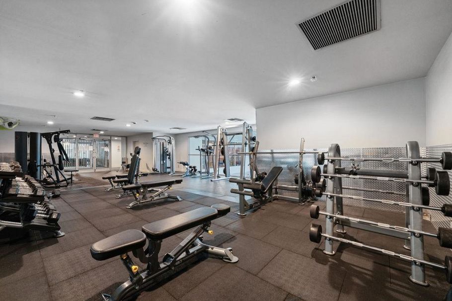 2205 111 W Georgia Street Vancouver, BC - 34