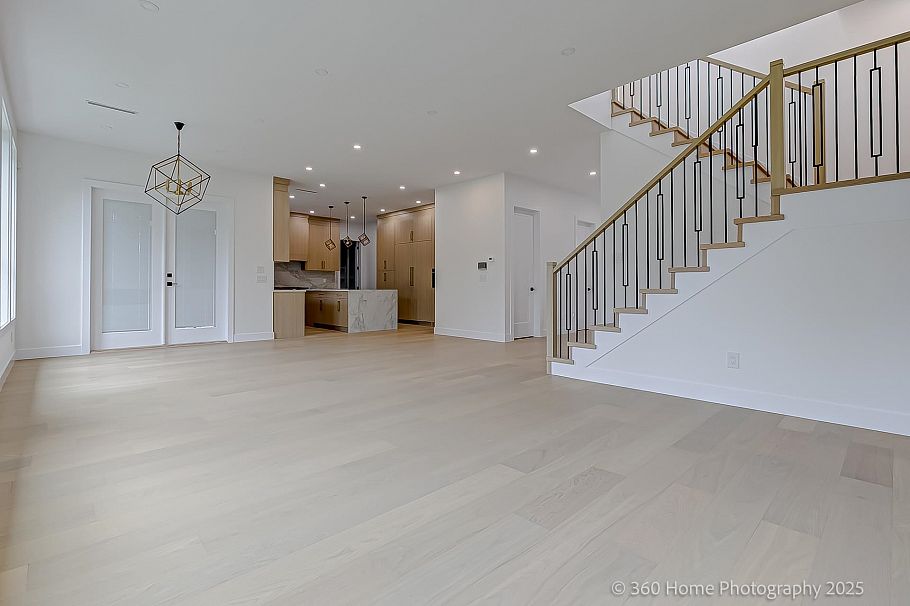 3252 Allan Road North Vancouver, BC - 3