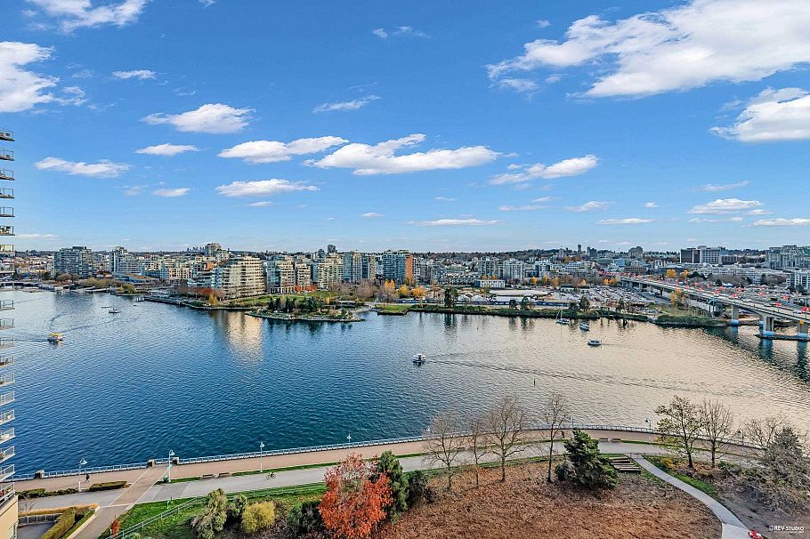 1906 918 Cooperage Way Vancouver, BC - 32