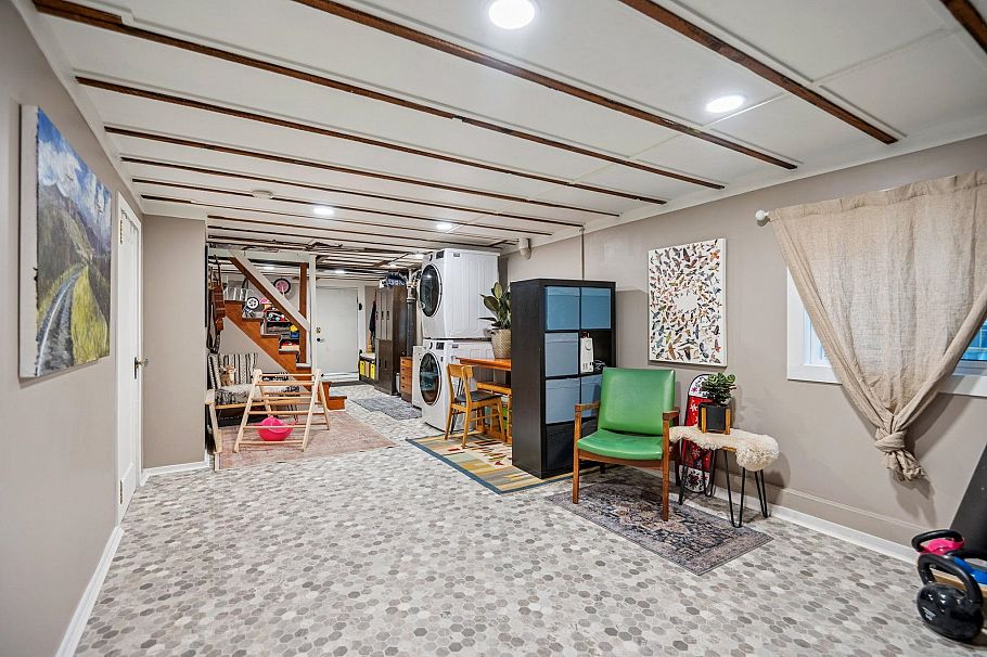 1652 E 33rd Avenue Vancouver, BC - 28