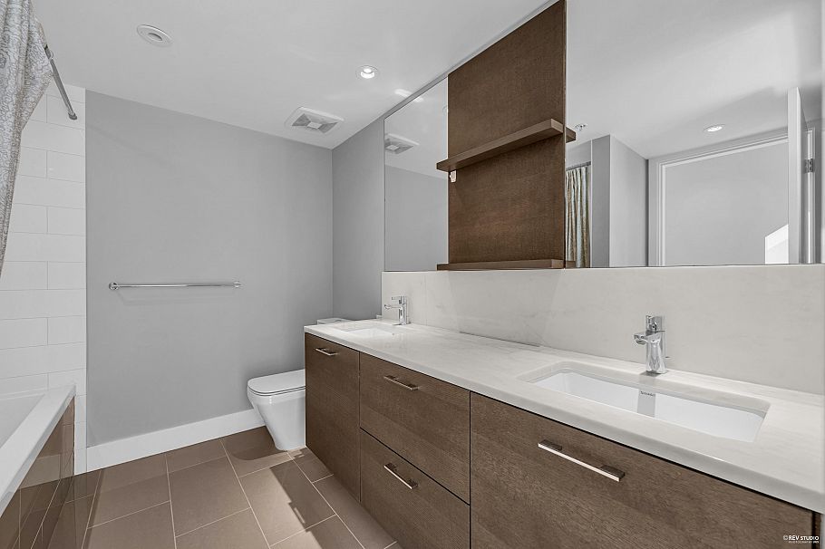 7478 Granville Street Vancouver, BC - 14