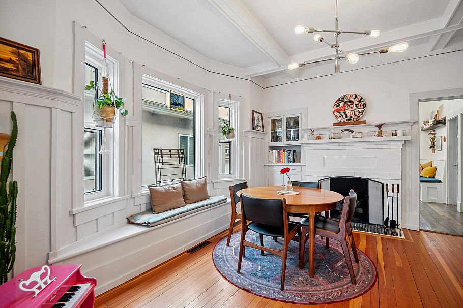 1652 E 33rd Avenue Vancouver, BC - 1