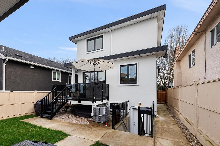 5059 Sherbrooke Street Vancouver, BC - 29