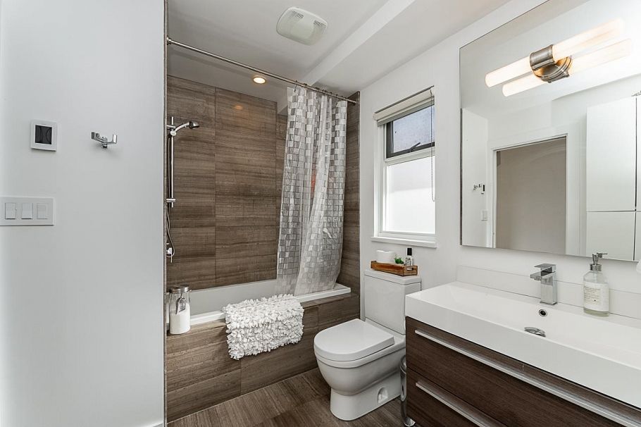 3988 Parkway Drive Vancouver, BC - 27