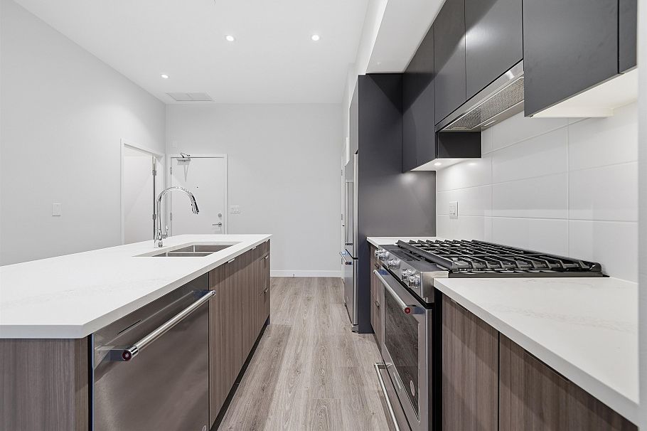 115 3430 E Kent Avenue South Avenue Vancouver, BC - 7