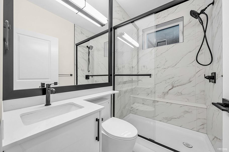 2 3090 Vanness Avenue Vancouver, BC - 14